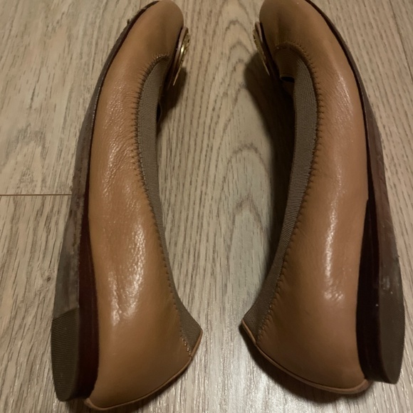 Tory Burch Tan Leather Flats, Size 6 - Picture 3 of 5